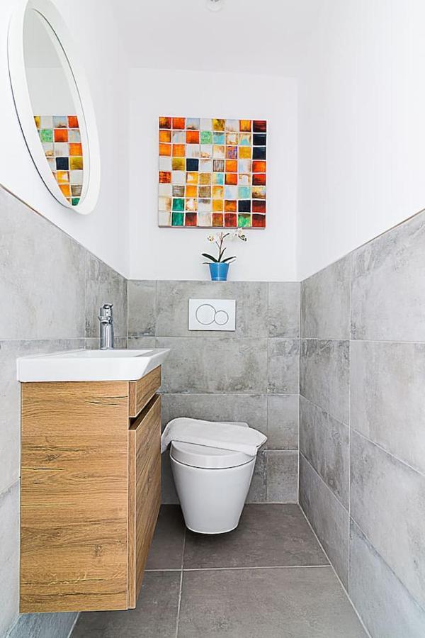 Spacious Two Bedroom Apartment In Central Location Ateny Zewnętrze zdjęcie