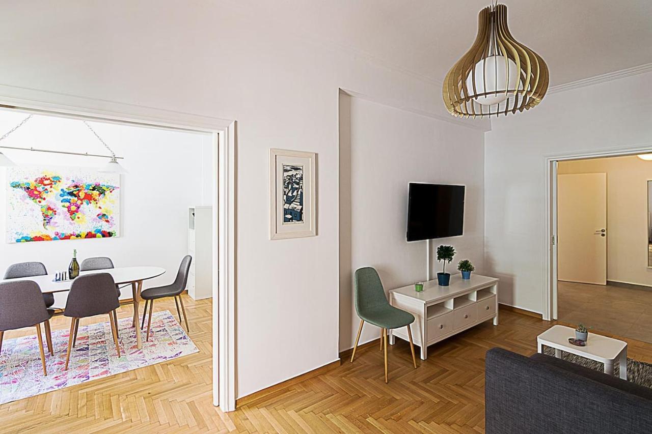 Spacious Two Bedroom Apartment In Central Location Ateny Zewnętrze zdjęcie
