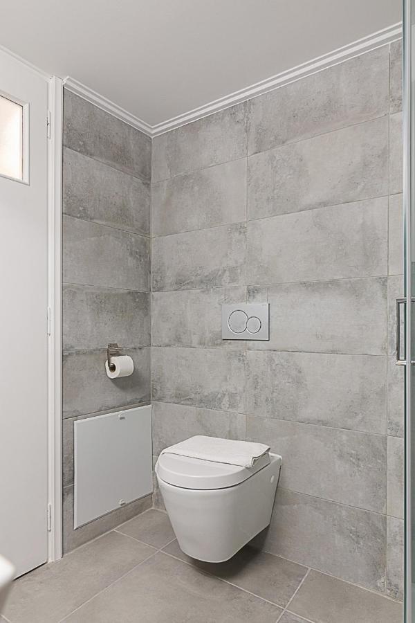 Spacious Two Bedroom Apartment In Central Location Ateny Zewnętrze zdjęcie