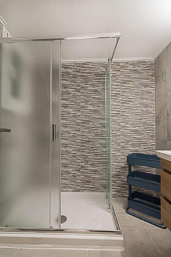 Spacious Two Bedroom Apartment In Central Location Ateny Zewnętrze zdjęcie